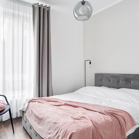 Chwaliszewo Z Balkonem - Free Parking 아파트